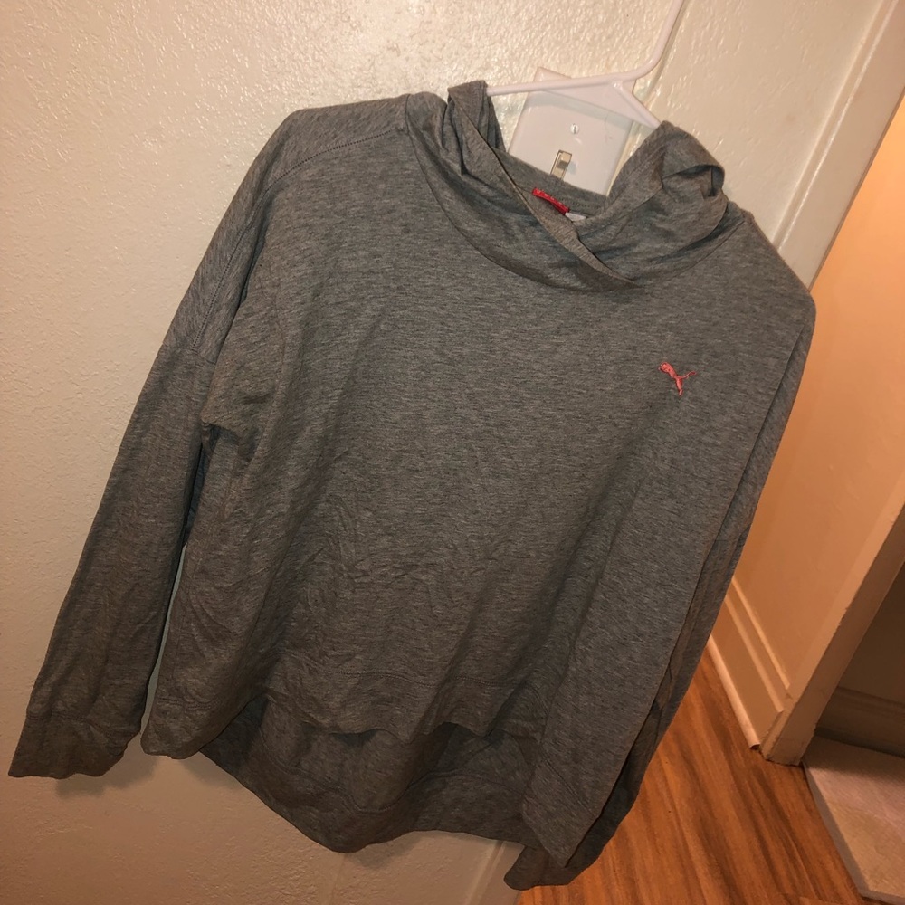grey cropped puma light hoodie - size M